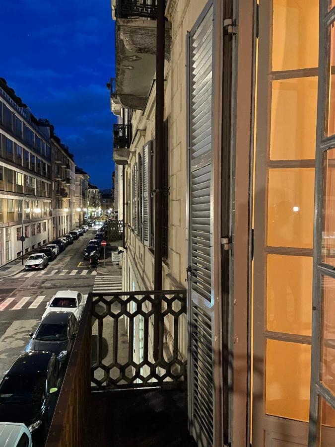 La Casa Di Ringhiera - Silenzioso Appartamento Di Charme Con Balcone Nel Quadrilatero Romano Турин Экстерьер фото
